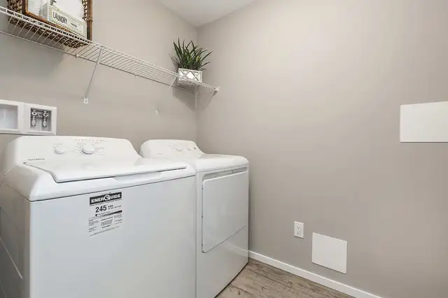 Pet-Friendly Two Bedroom Two Bath with In-suite Laundry for Rent in Long Term Rentals in Lethbridge - Image 15