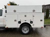 2015 Ford F-450 Super Duty Service Truck Cruise Control PIAA Fog Lights Tow Haul Mode 4X4 Gear Selec... (image 9)