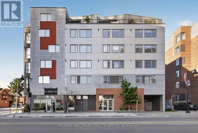 506-1014 Bank Street is not your typical condo rental. This three-level penthouse in the heart of th...