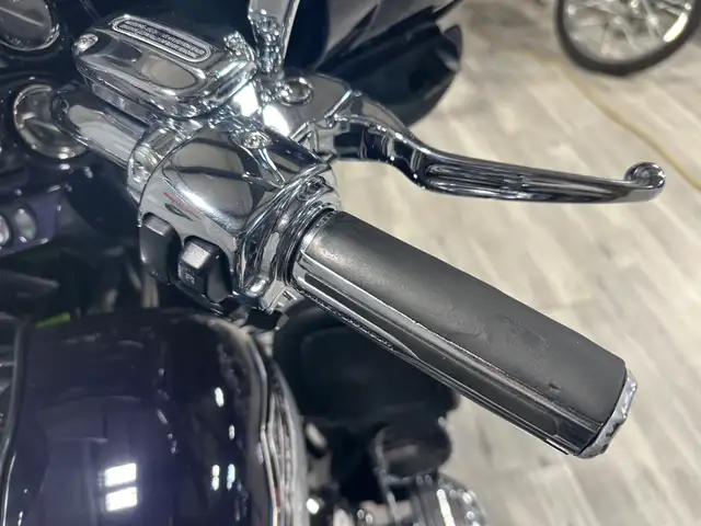 2012 Harley-Davidson CVO ULTRA LIMITED in Other in London - Image 10
