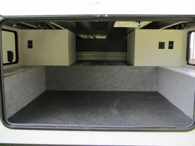 2023 SIERRA 391 FLRB-NEW LOADED FRONT LIVING-ON SALE $99,999!  in Travel Trailers & Campers in Ottawa - Image 8