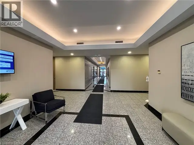 3060 MAINWAY Unit# 201 Burlington, Ontario in Commercial & Office Space for Rent in Oakville / Halton Region - Image 3