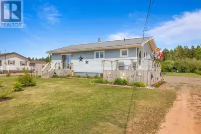 Bungalow with 3 bedrooms waiting for you in Western PEI! Comes with attached double garage. Built in...