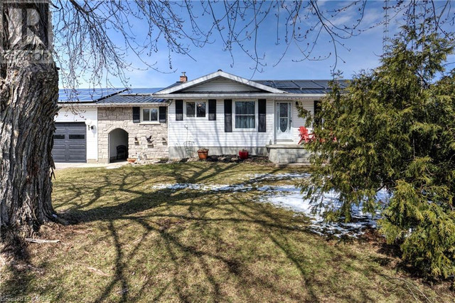 3958 PETWORTH RD Road Harrowsmith, Ontario in Houses for Sale in Kingston - Image 3