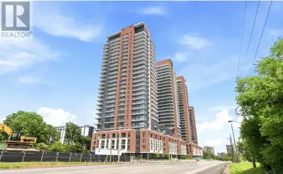 Brand new lower penthouse with spectacular views of Lake Ontario and downtown Toronto! Located in th...