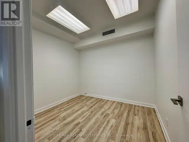 1 - 292 LAKESHORE ROAD E Oakville (OO Old Oakville), Ontario in Commercial & Office Space for Rent in Oakville / Halton Region - Image 8