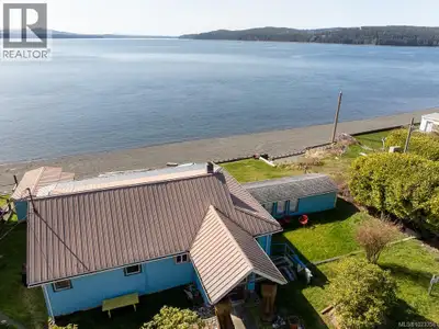 Sun-filled, character-rich & perfectly placed - this is Sointula living. A charming, seaside home fo...