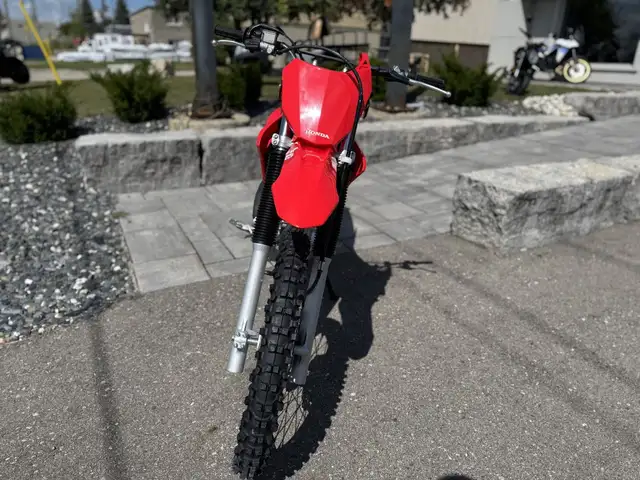 2025 Honda CRF250F in Dirt Bikes & Motocross in Kitchener / Waterloo - Image 17