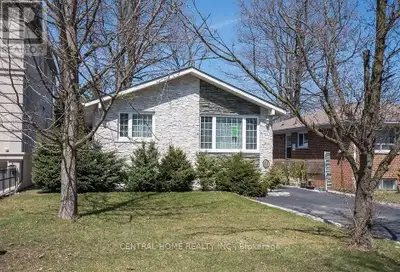 222 DUNVIEW AVENUE N Toronto (Willowdale East), Ontario