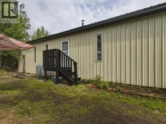 34-200 LOBIRD ROAD Whitehorse, Yukon in Houses for Sale in Whitehorse - Image 4