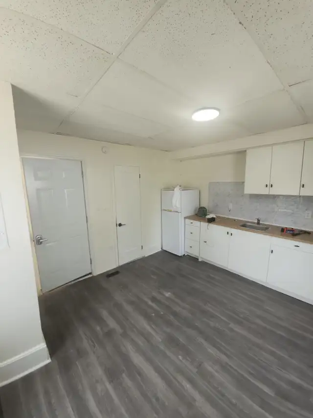 Newly Renovated Bachelor Unit - Truro in Long Term Rentals in Truro - Image 5