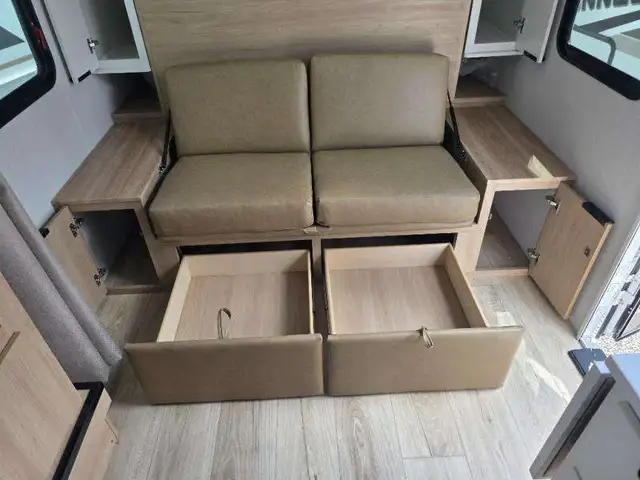 2026 Winnebago Micro Minnie 2108DS in Travel Trailers & Campers in Penticton - Image 13