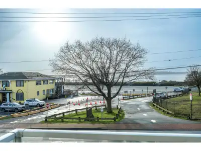 Say hello to your next home! This great beachfront apartment is sure to impress, offering awesome oc...