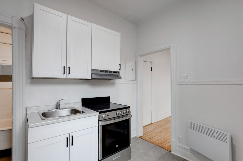 Studio - Plateau Mont-Royal - Électros + Eau chaude - Dispo mtn! 3