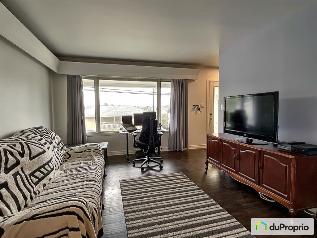 $319,000 - 1 1/2 Storey for sale in La Baie — photo 3