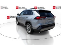 *Rates may vary based on your credit. Engine: 4 Cylinder Engine 2.5L L/100Km City: 9.5 L/100Km Hwy:... (image 5)