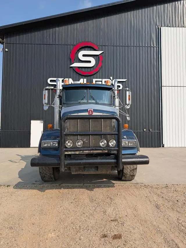 2004 KENWORTH T800 in Heavy Trucks in Kamloops - Image 4