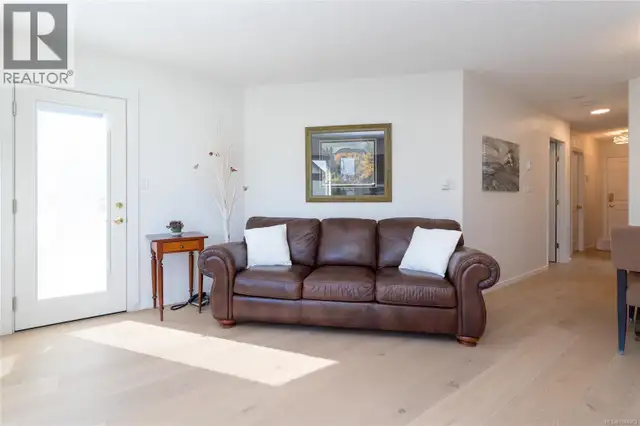 204 9725 Fourth St Sidney, British Columbia in Condos for Sale in Victoria - Image 6