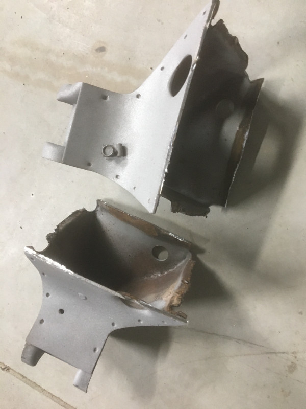 1957 Chevy Trans mount brackets in Other Parts & Accessories in Hamilton - Image 2