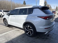 The 2023 Mitsubishi Outlander PHEV is a modern and efficient plug-in hybrid SUV, finished in a clean... (image 5)