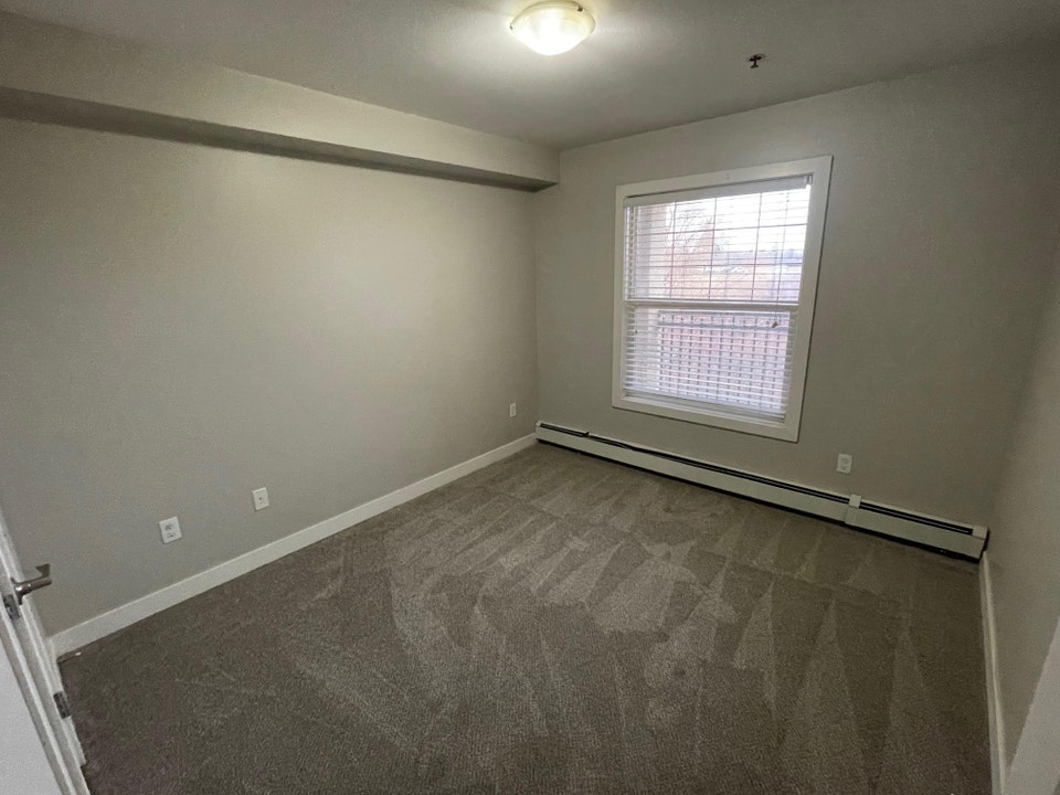 2 Bedroom in Stonebridge 5
