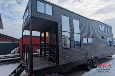 The 2024 Timberwolf 20OG Mini Loft delivers a clever, space-maximizing layout designed for extended...