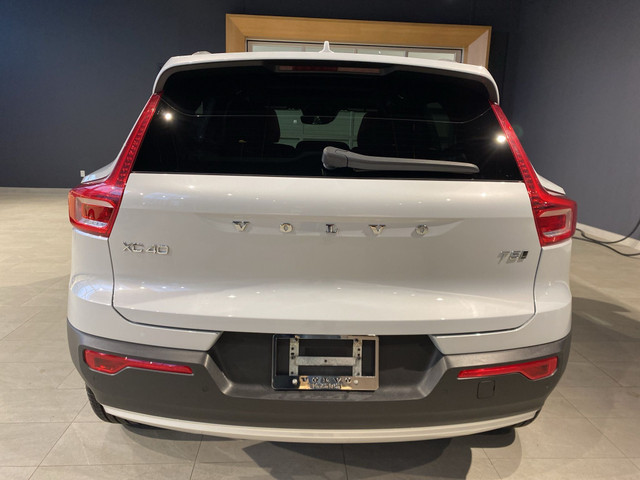 2020 Volvo XC40 T5 AWD Momentum in Cars & Trucks in Edmonton - Image 4