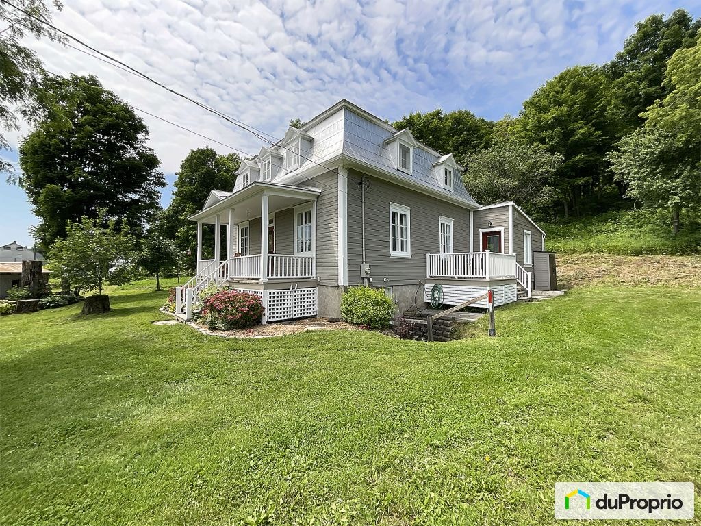 $790,000 - Villa for sale in Ste-Anne-De-La-Perade — photo 1