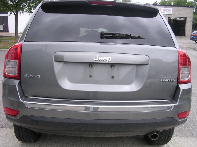 2012 Jeep Compass LIMITED in Cars & Trucks in City of Toronto - Image 4