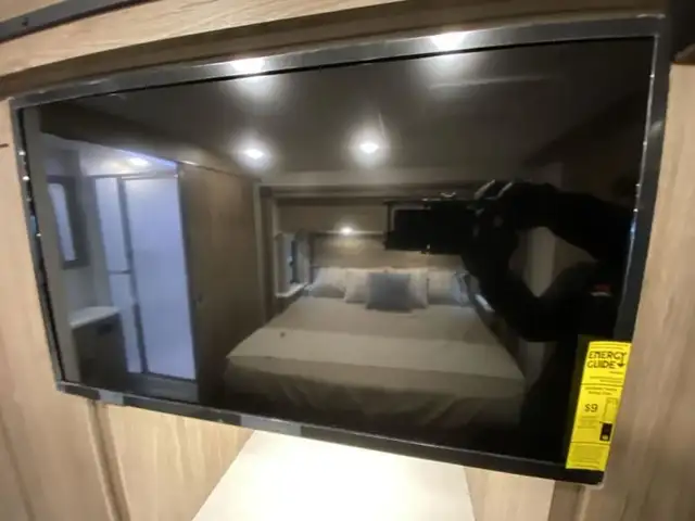 2025 Winnebago Vista 33K in RVs & Motorhomes in Abbotsford - Image 25