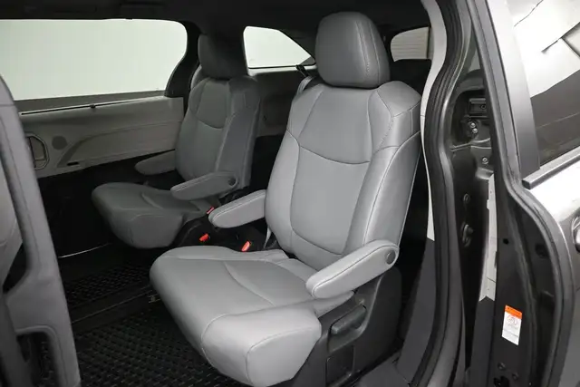 2024 Toyota Sienna XLE in Cars & Trucks in Dartmouth - Image 19