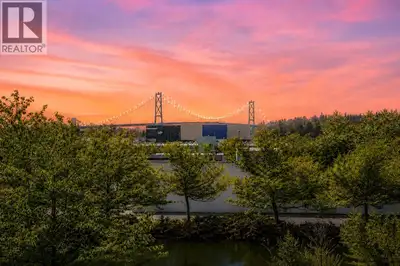 FANTASTIC SOUTH FACING two bedroom plus den condo w/STUNNING LIONS GATE VIEW & HUGE 455 SOFT WRAP AR...