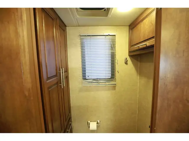 2015 Coachmen Encounter Classe A VR / RV FULL PAINT 3 Extensions in RVs & Motorhomes in Laval / North Shore - Image 26