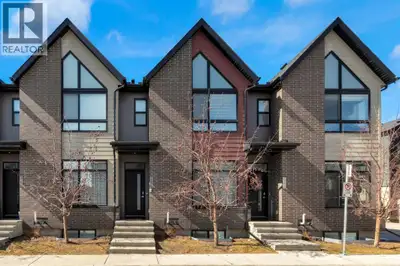 Welcome to this bright and stylish townhome of Sage Hill. Boasting almost 1,700 sq ft of thoughtfull...