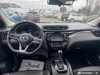 This Nissan Qashqai boasts a Regular Unleaded I-4 2.0 L/122 engine powering this Variable transmissi... (image 9)