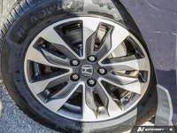 * POWER SLIDING REAR DOORS * HEATED STEERING WHEEL * LANE ASSIST * DRIVER MEMORY SEAT * HEATED SEATS... (image 8)