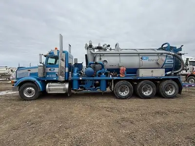 2012 Peterbilt Custom Vac truck with and 4500RDS Alison automatic transmission, Hybon 820XL blower,...