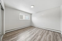 Amenities: Balconies • Affordable Parking • In-suite Storage Suite & Building: Spacious and newly re... (image 8)
