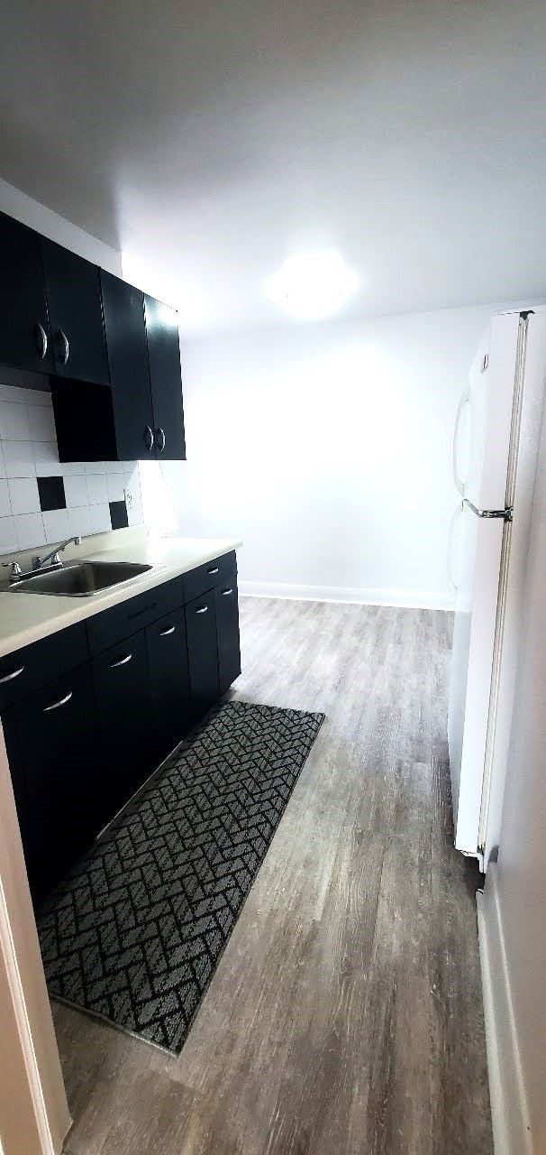 STUNNING 2 Bedroom - Downtown Kitchener - Walk to LRT 3