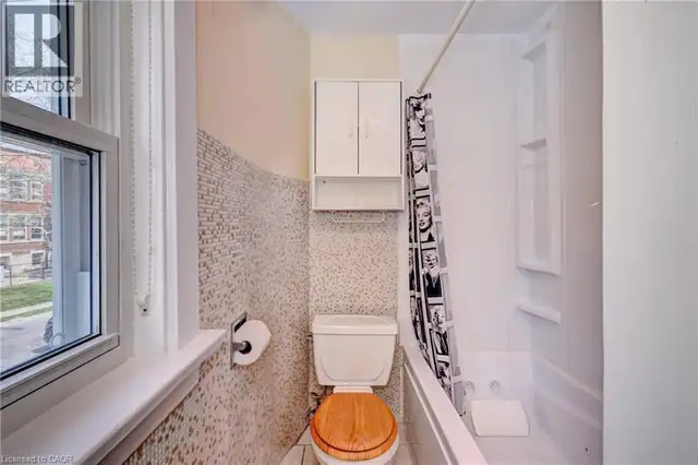 147 COURTLAND Avenue E Kitchener, Ontario in Houses for Sale in Kitchener / Waterloo - Image 23