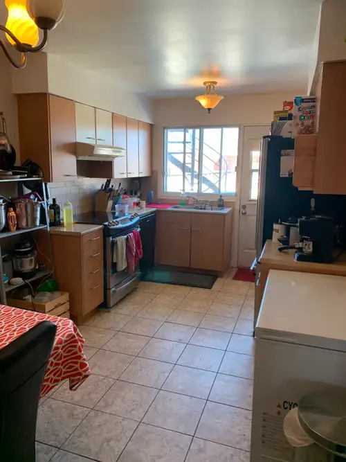 Splendide 5 ½ CHAUFFÉ - quartier Rosemont – 7 minutes de marche du métro Fabre, 7 arrêts d’autobus d...