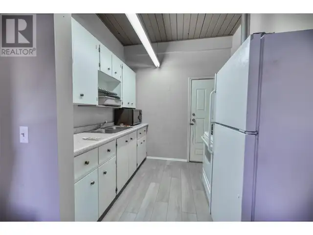 8143 MAIN Street Osoyoos, British Columbia in Commercial & Office Space for Sale in Penticton - Image 18
