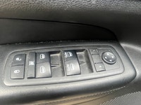 HERE IS A NICE CLEAN 1 OWNER, ACCIDENT FREE AND VERY WELL MAINTAINED JEEP GRAND CHEROKEE FOR YOU THI... (image 9)