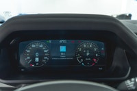 Land Rover Defender 110 P300 S 2023: - Extérieur métallisé gris EIGER et intérieur en cuir noir EBON... (image 4)