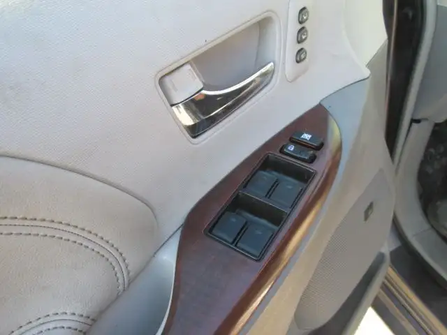 2011 Toyota Sienna Limited AWD in Cars & Trucks in City of Montréal - Image 34