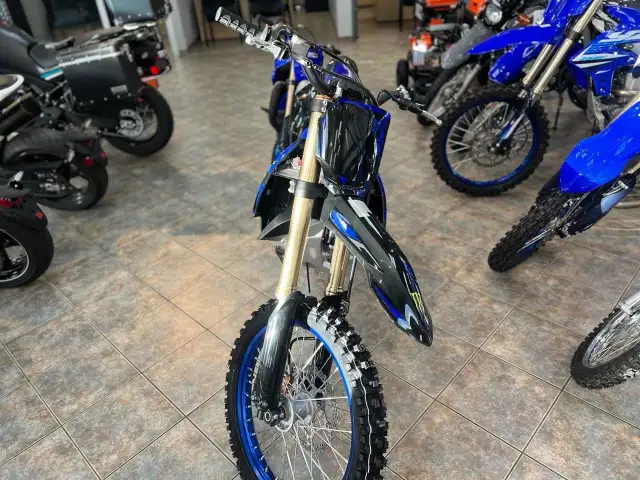 2025 YAMAHA YZ450F in Dirt Bikes & Motocross in Saguenay - Image 8