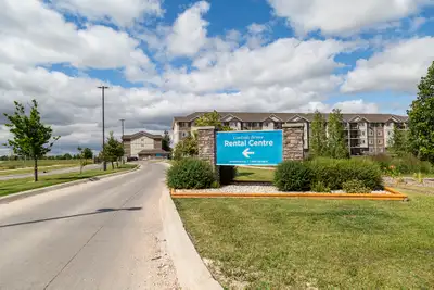 Broadstreet's Creekside Terrace offers 2 bedroom pet friendly apartments for rent in southeast Winni...