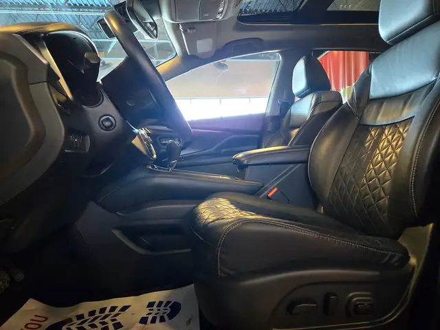 2020 Nissan Murano Platinum One Owner | No Accidents | New Tires in Cars & Trucks in Winnipeg - Image 11