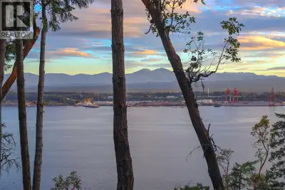 High-bank waterfront opportunity on Gabriola Island with southwest exposure and views across the oce...