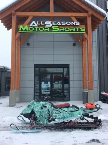The 2024 Ski-Doo Freeride 154 850 E-TEC Turbo R 3.0 is the ultimate high-performance in.hero sledin....